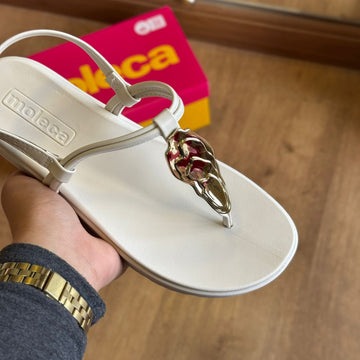 Sandália Moleca Detalhe Dourado de Folha 5490.122