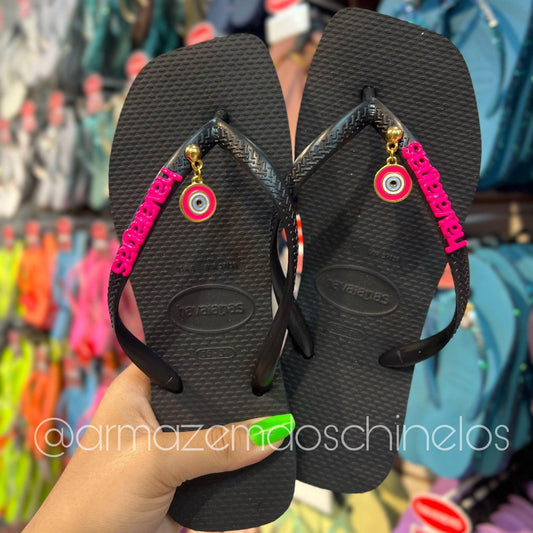 Havaianas Square + Pingente Placa e olho Grego Pink - Armazém dos Chinelos  