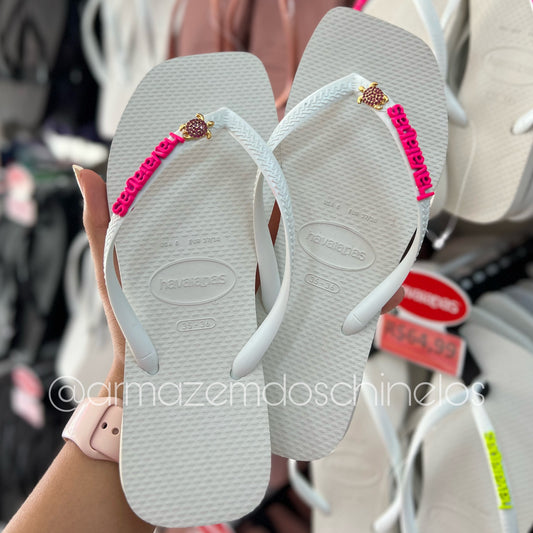 Havaianas Slim Square + Pingente Placa e Tartaruga - (Branco)