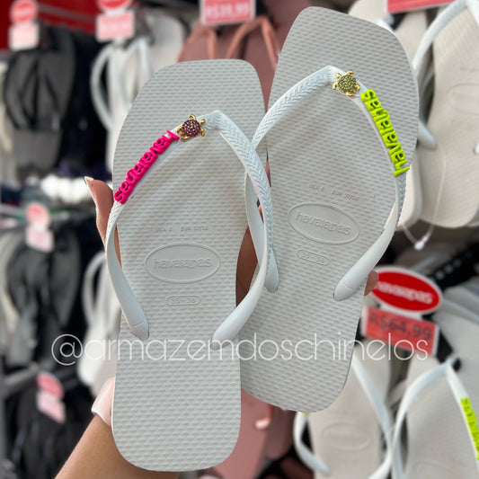 Havaianas Slim Square + Pingente Placa e Tartaruga - (Branco)