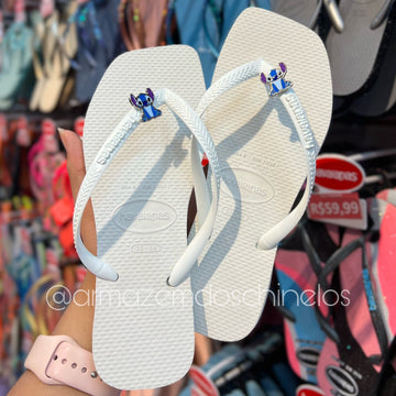 Havaianas Square (Branco) + Pingente STITCH